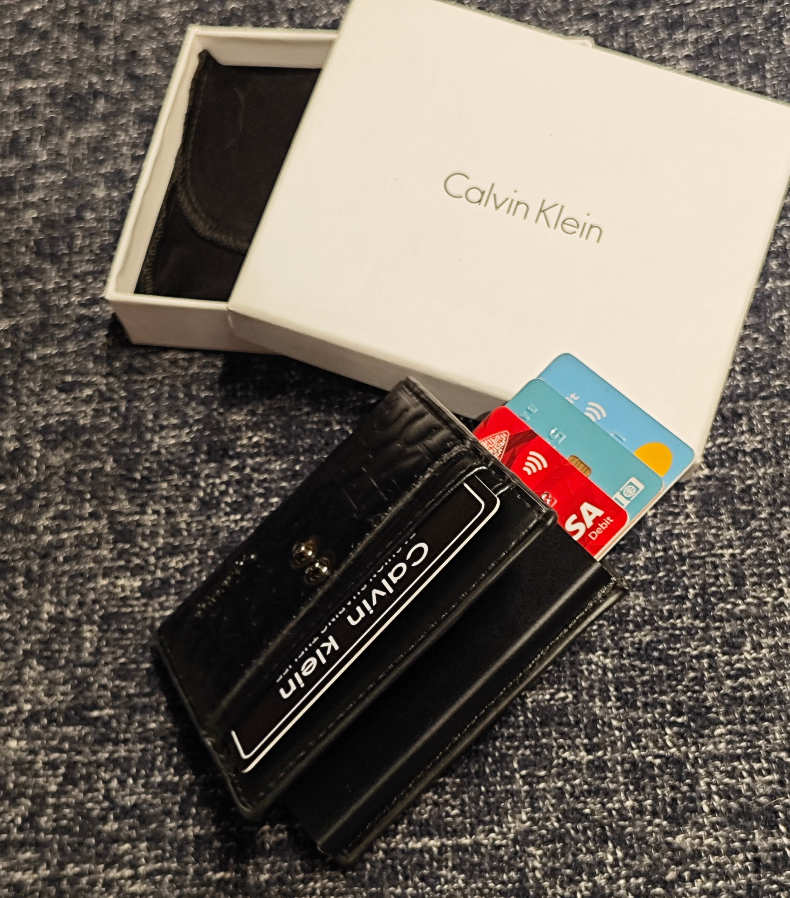 CALVIN KLIEIN CARD HOLDER