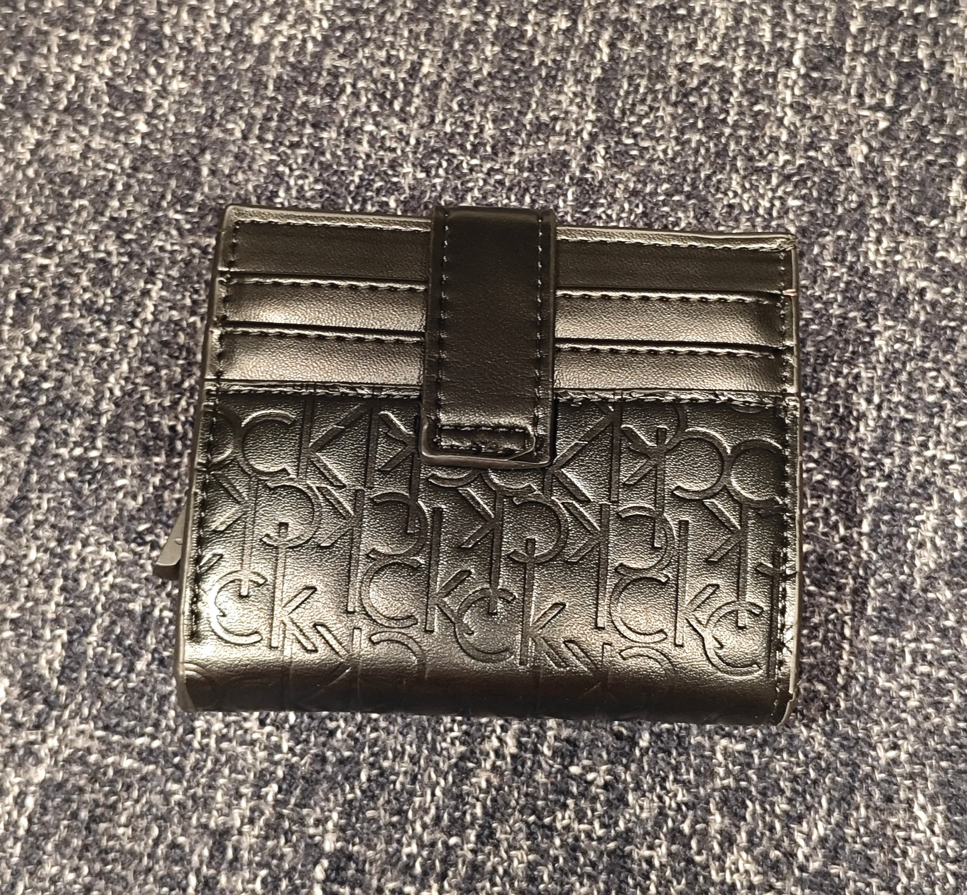CALVIN KLIEIN CARD HOLDER
