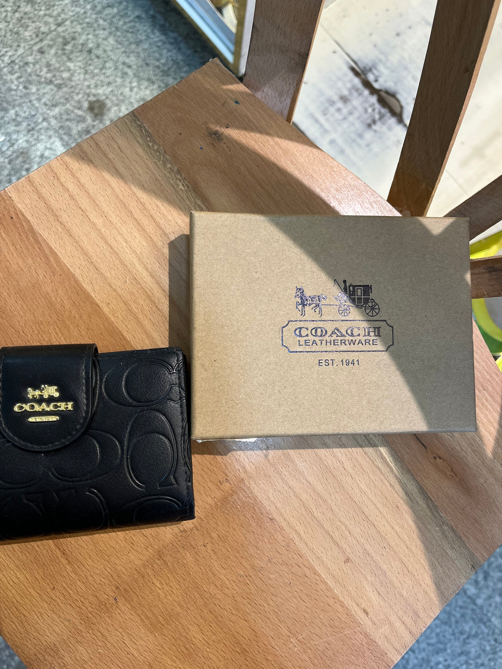 Coach women’s pouch ( matte black