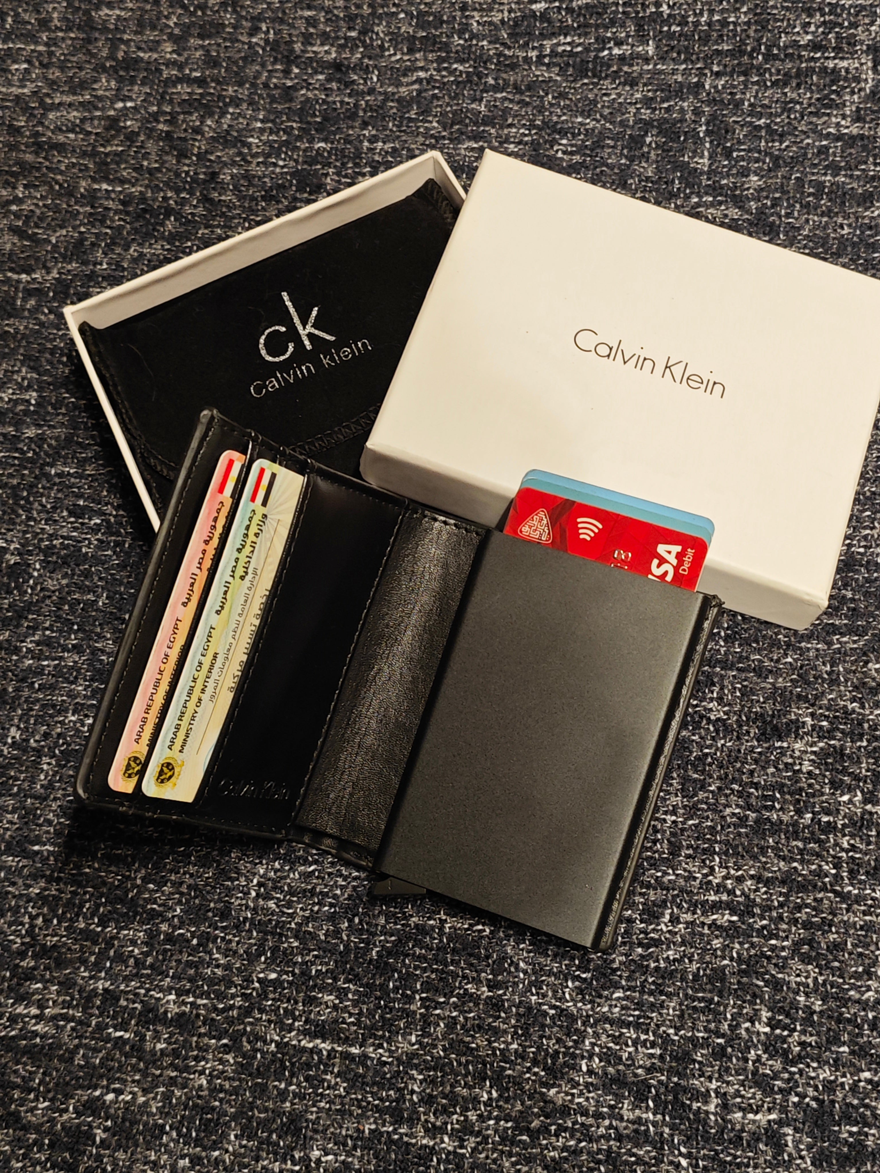 CALVIN KLIEIN CARD HOLDER