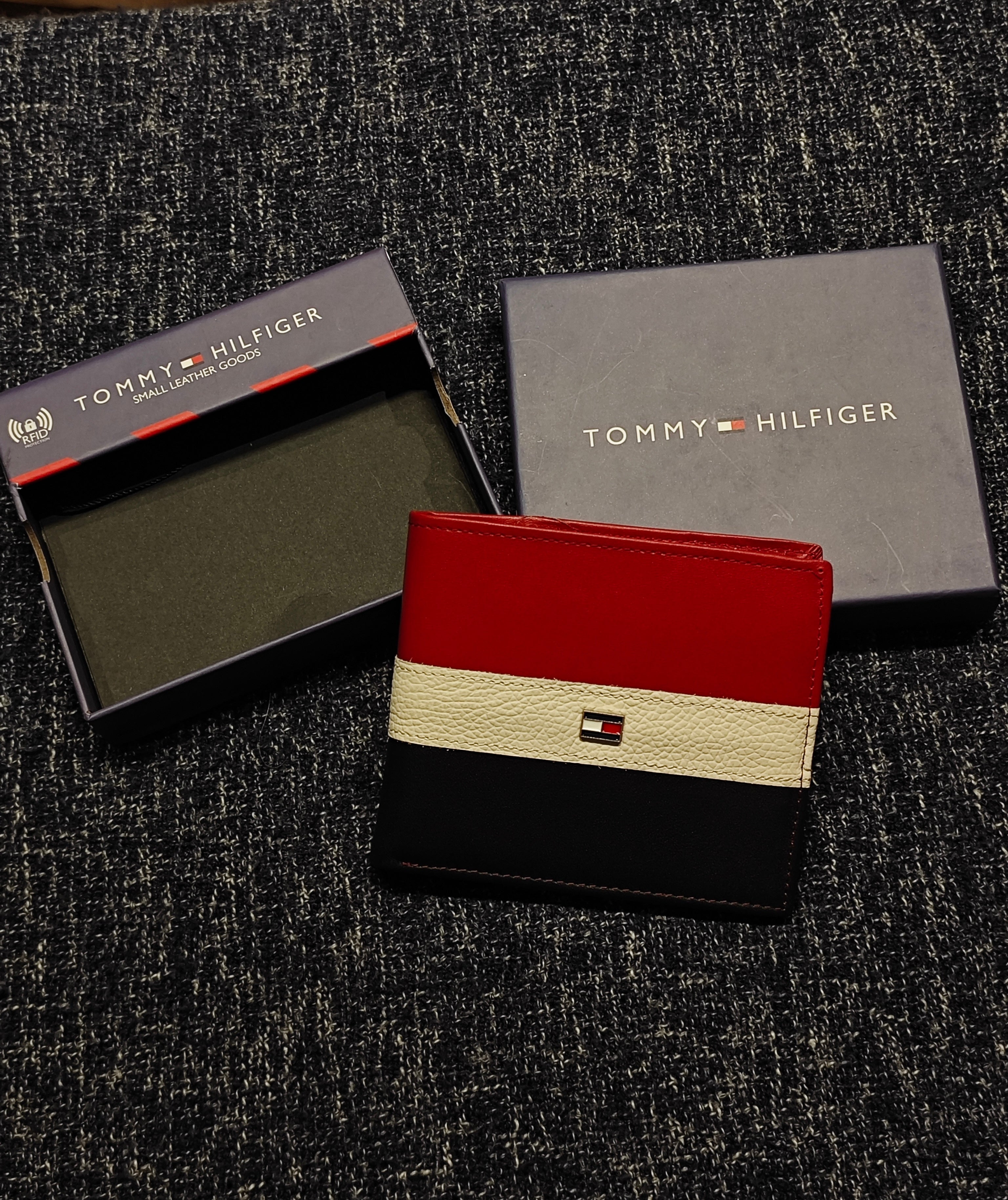 TOMMY WALLET